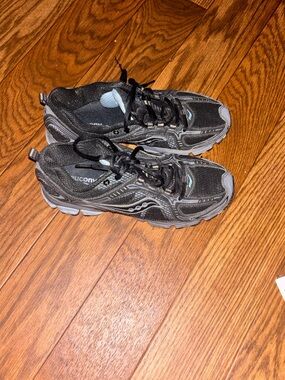 Saucony Excursion TR 6 Black Shoes Womens Siz me 8Running Athletic Lace Up